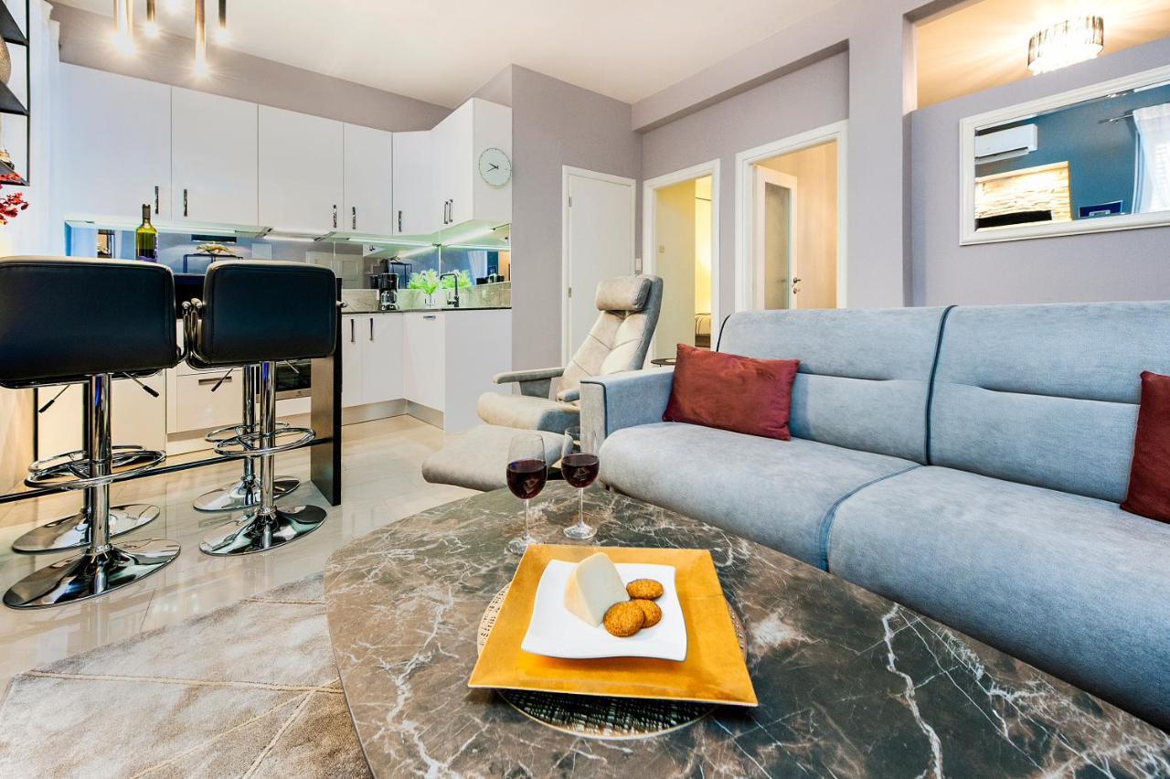 Bella Campagna - Luxury Two Bedroom Apartment Rovinj Kültér fotó