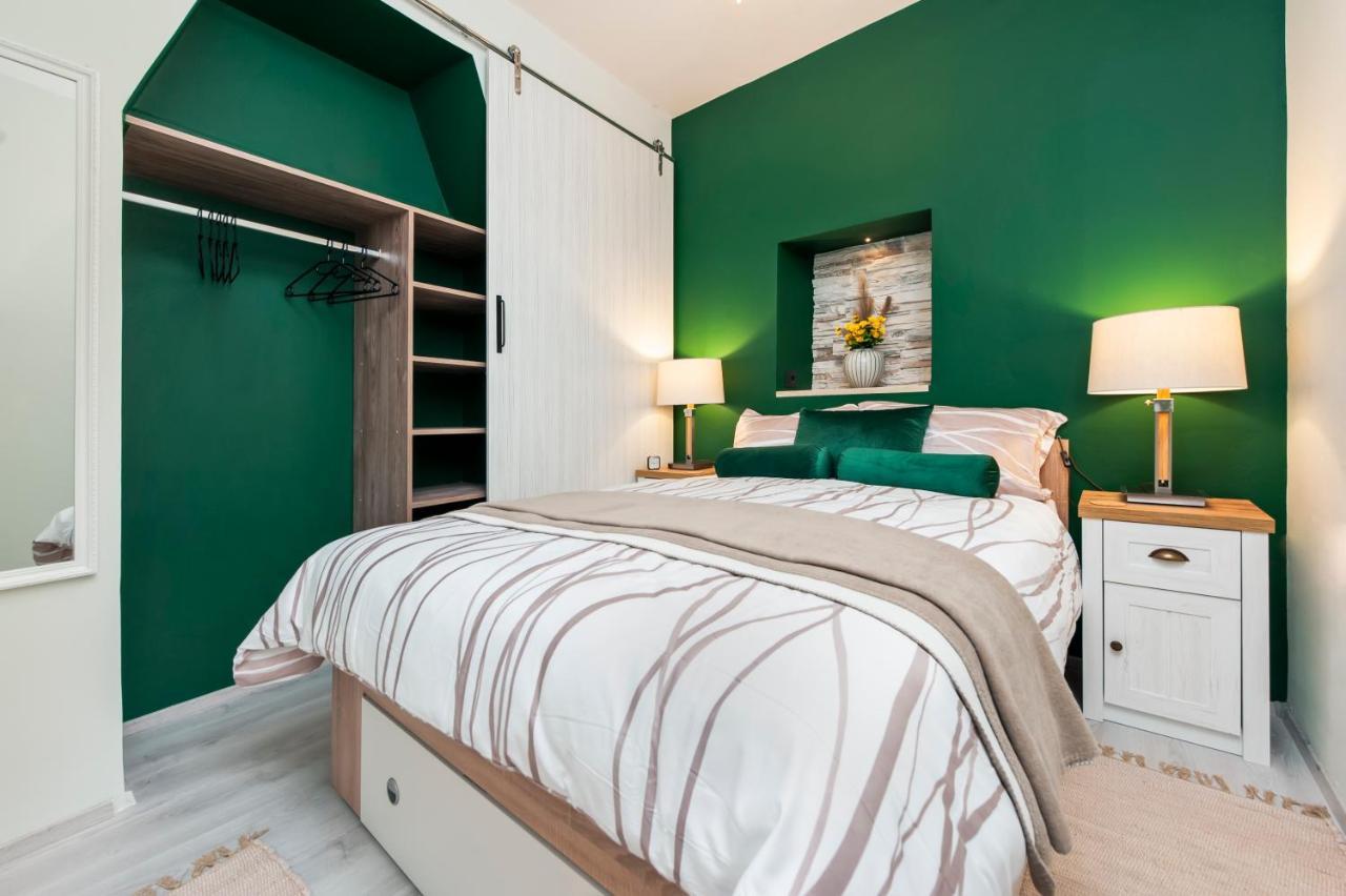 Bella Campagna - Luxury Two Bedroom Apartment Rovinj Kültér fotó